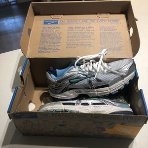 Brooks Adrenaline GTS 11 Size 5